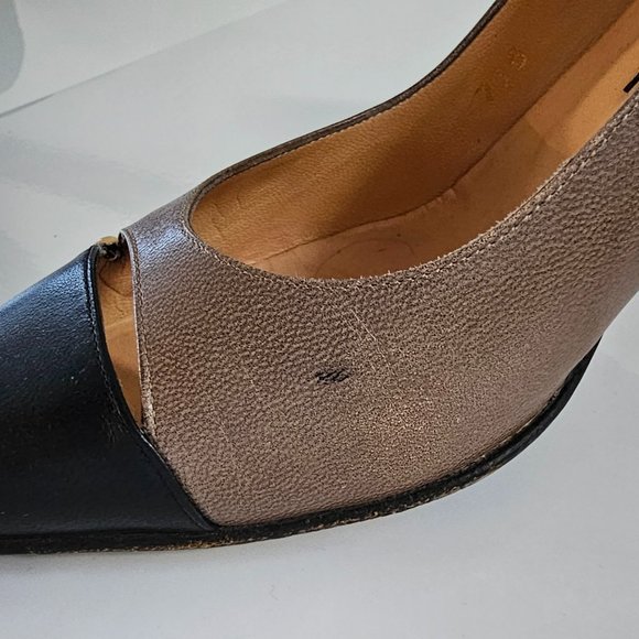 Chanel- Authentic Vintage Shoes! - Picture 10 of 12